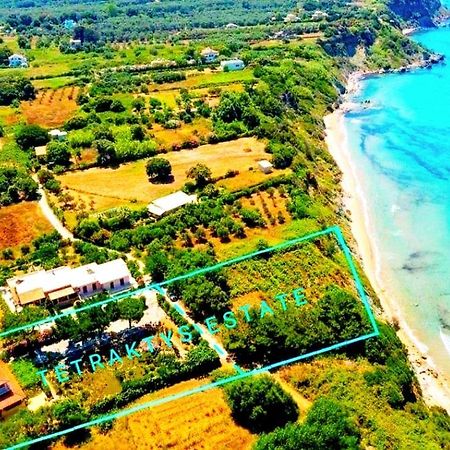 Tetraktys Estate Beachside Υδωρ Agios Matthaios  ภายนอก รูปภาพ