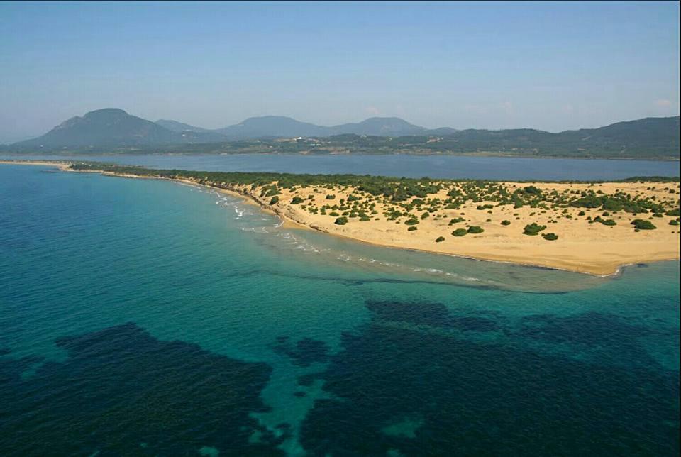 Tetraktys Estate Beachside Υδωρ Agios Matthaios  ภายนอก รูปภาพ